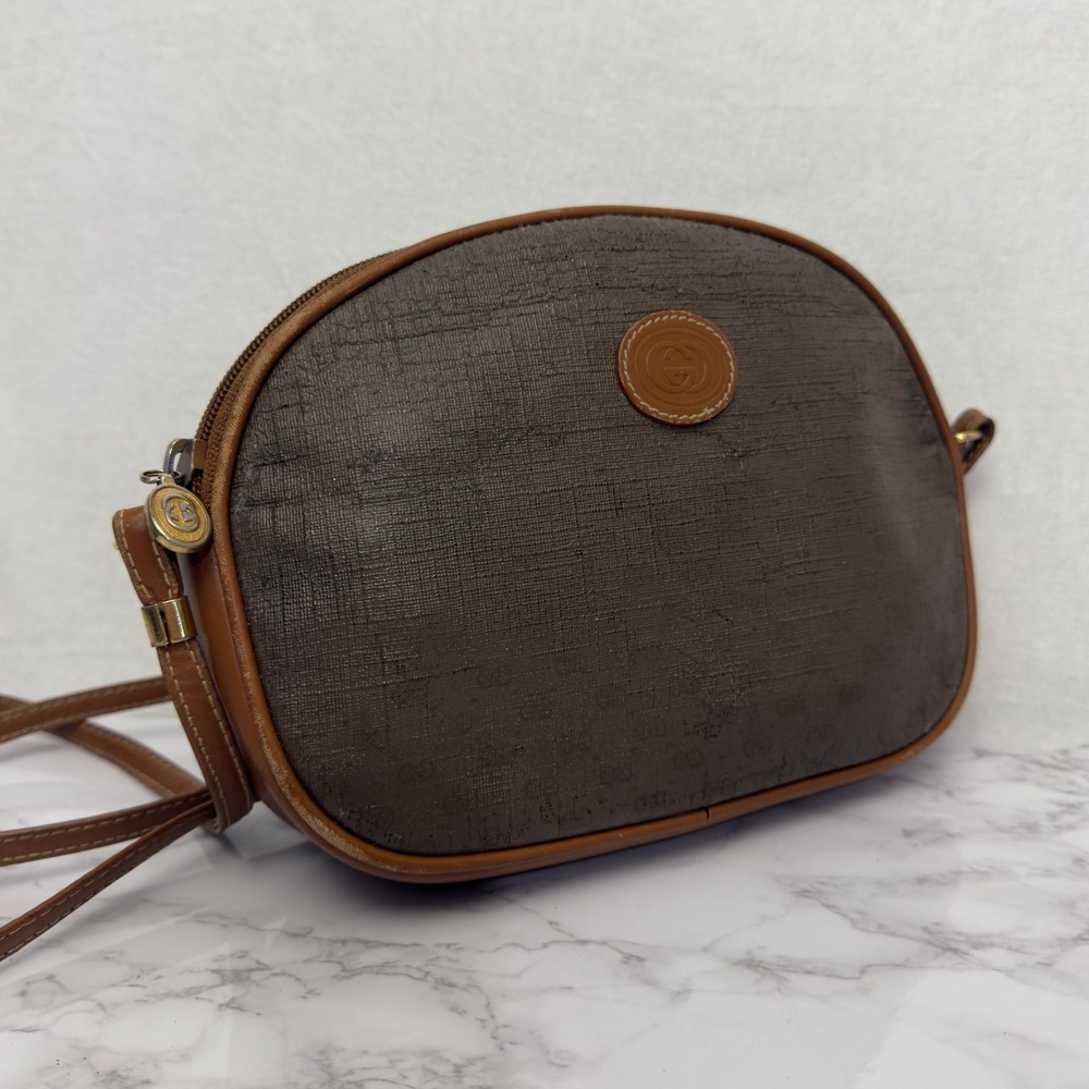 Vintage Gucci 007-89-0094‎ Monogram Crossbody Bag – Brown & Tan Leather Trim - Picture 2 of 16
